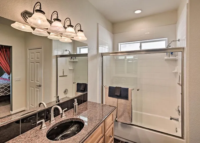 Ferienhaus Sun-soaked Colorado River Haven - Walk To Beaches! Mohave Valley