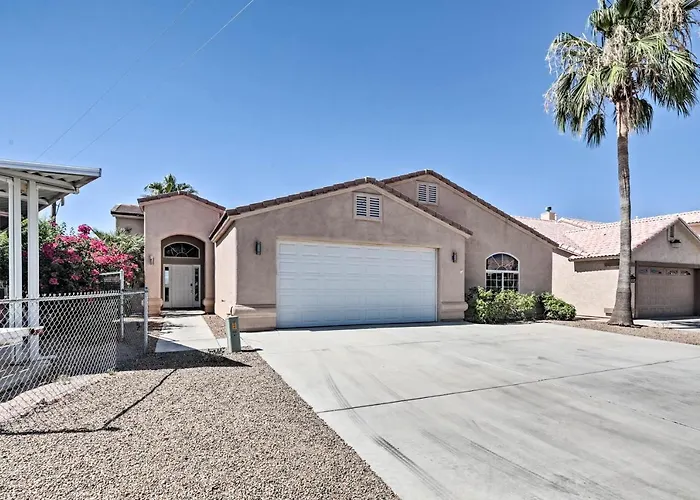Sun-soaked Colorado River Haven - Walk To Beaches! *